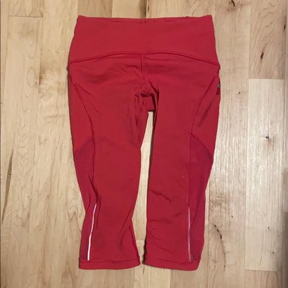 - Lululemon Sun Runner Crops - Picture 6 of 7
